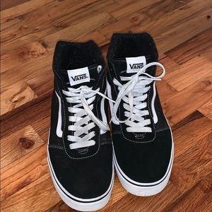 Men’s size 13 vans sneakers